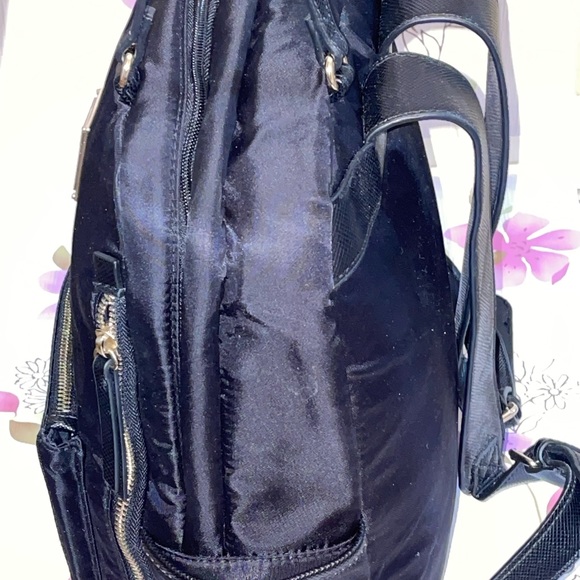 New Without Tags Jones of New York Black and Gold Backpack purse - Picture 5 of 9